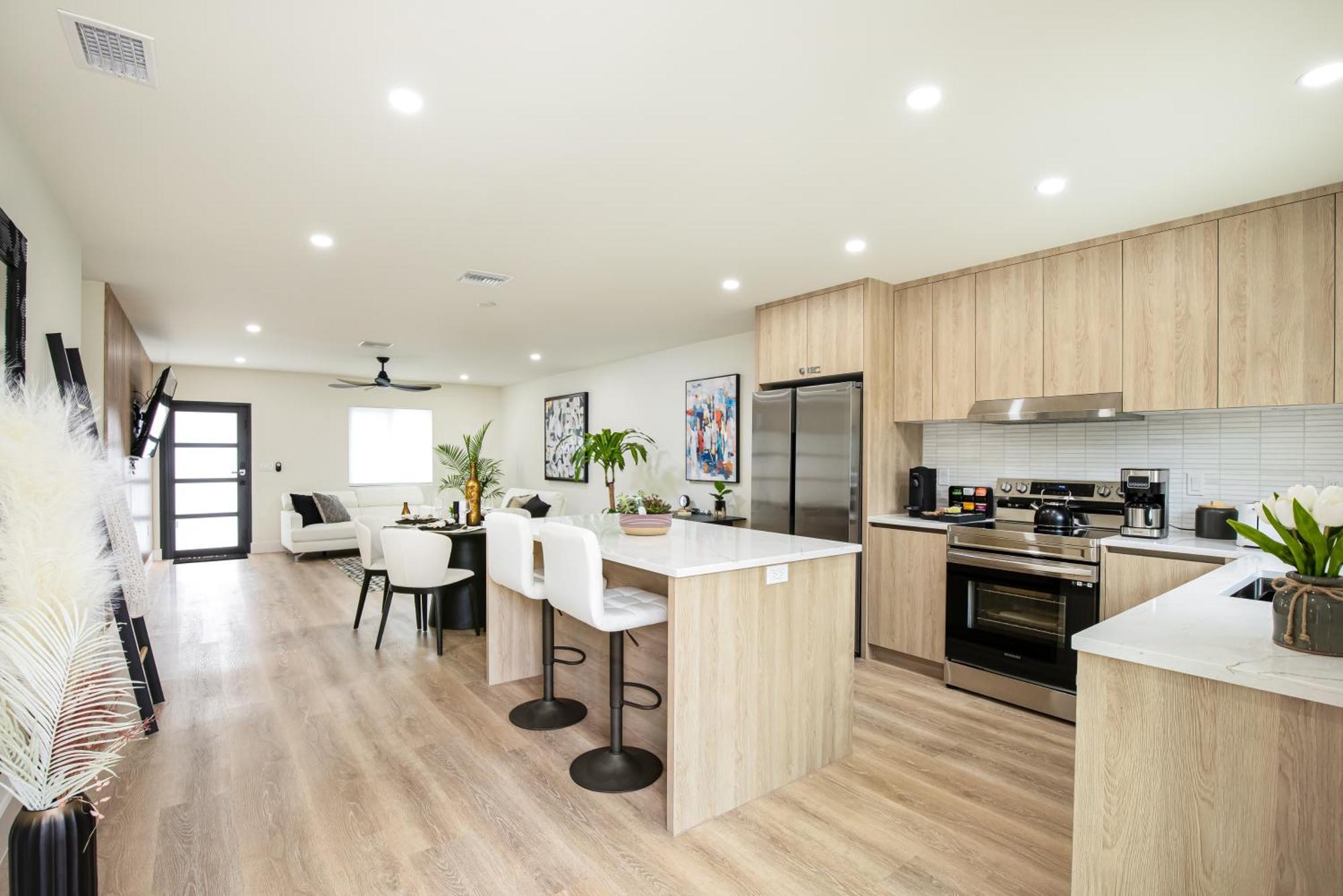 Black Vanilla - Stylish Symphony 3Miles Downtown North North Naples Εξωτερικό φωτογραφία
