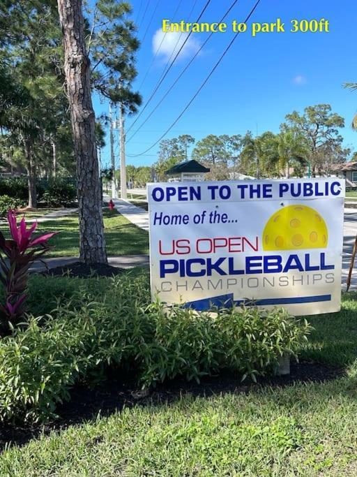 Black Vanilla - Stylish Symphony 3Miles Downtown North North Naples Εξωτερικό φωτογραφία